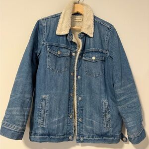 Madewell SHERPA Blue Denim Trucker Jacket with Cream Sherpa Collar